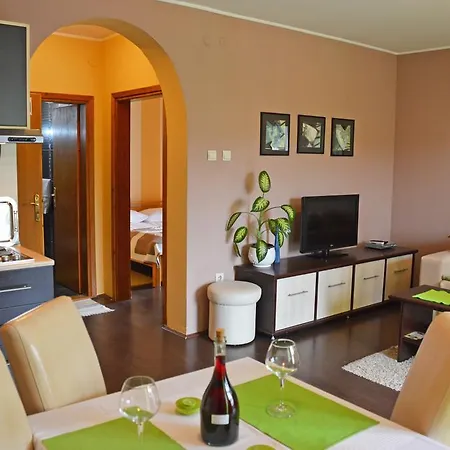 아파트 Apartments Vila Vrdnik 브르드니크